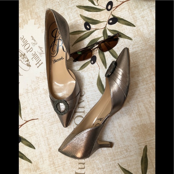 Final Sale!! Save $! Elegant J.Renee pump! 🎩💫 - Picture 1 of 8